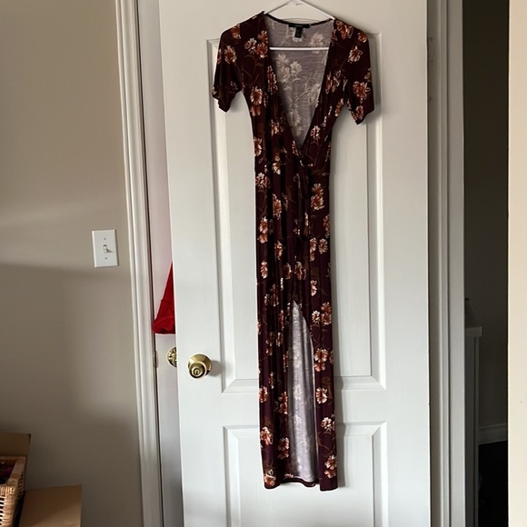 ⭐️2/$20⭐️ Forever 21 Wrap Dress​​ - Picture 2 of 5
